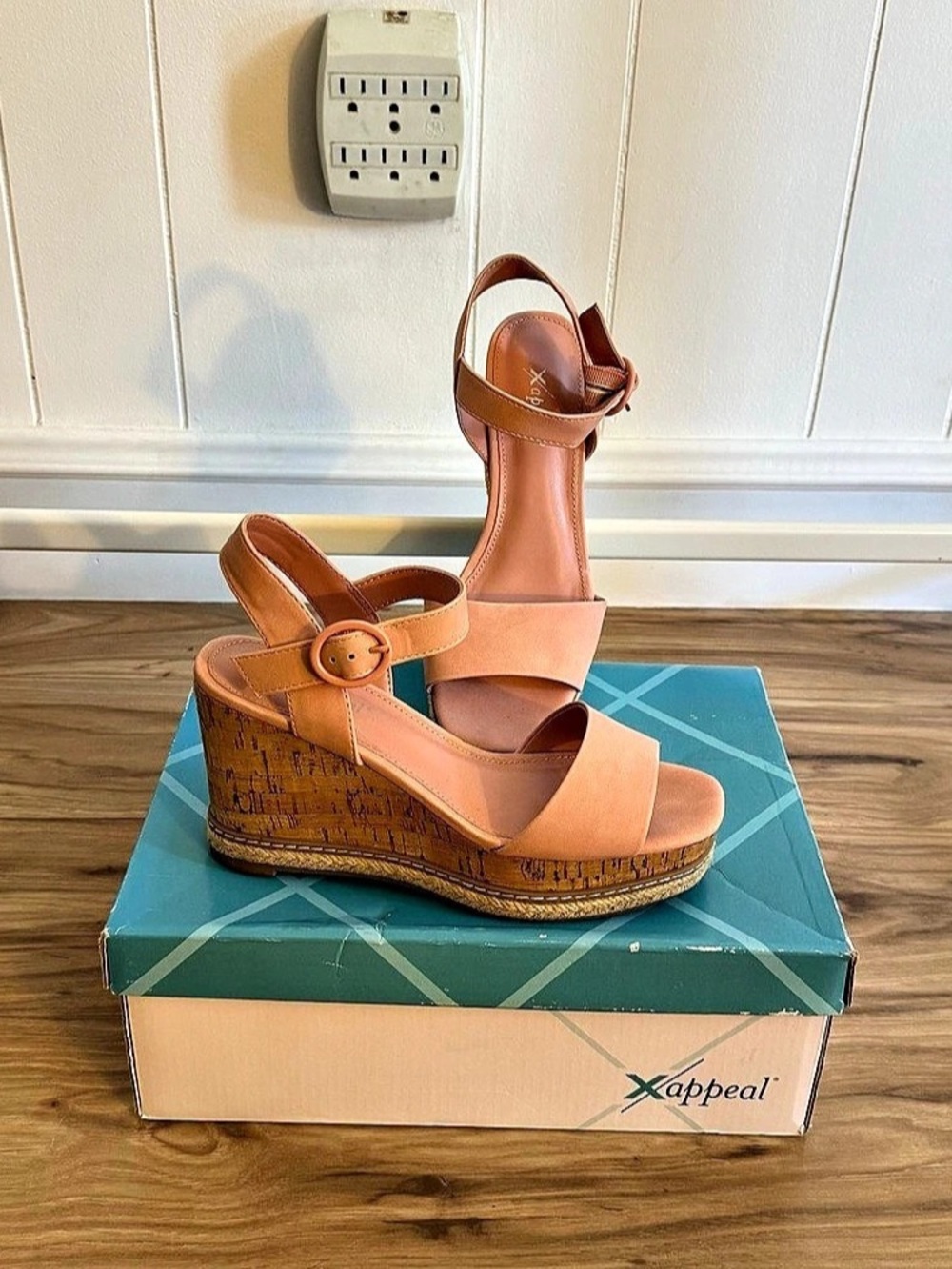 Xappeal Carmen Wedge Sandal Platform Wedge Sandals in Pink US 6.5 Like New
